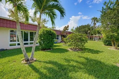 676 Laconia Circle Lake Worth FL 33467
