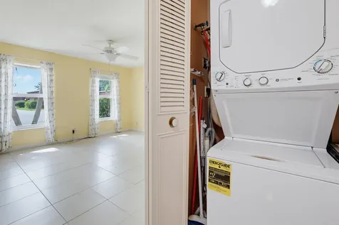 676 Laconia Circle Lake Worth FL 33467