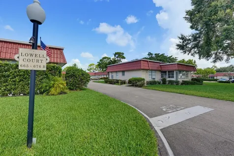 676 Laconia Circle Lake Worth FL 33467