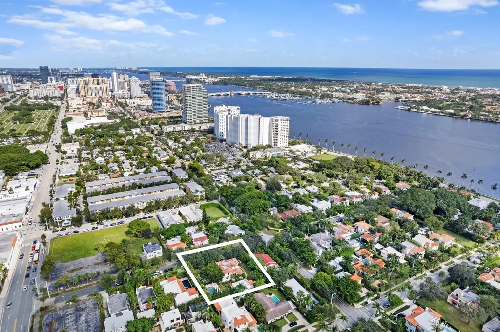 308 Barcelona Road West Palm Beach FL 33401