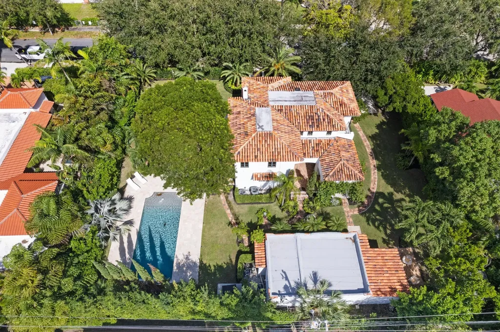 308 Barcelona Road West Palm Beach FL 33401
