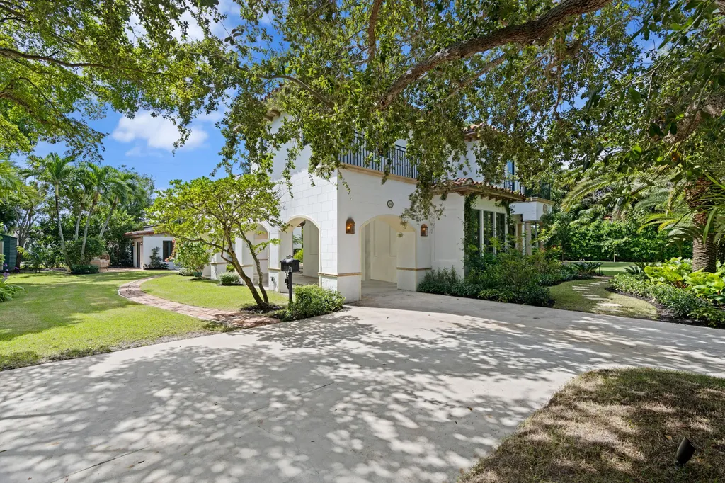 308 Barcelona Road West Palm Beach FL 33401