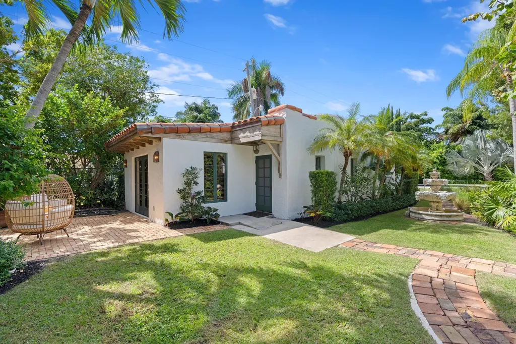 308 Barcelona Road West Palm Beach FL 33401