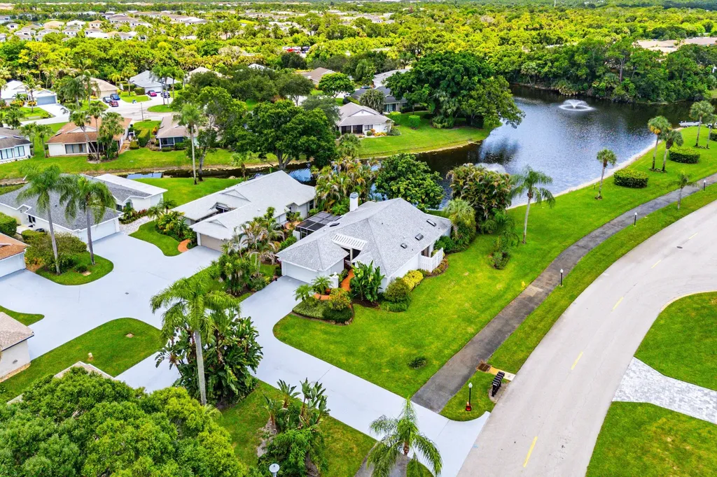 13120 Bonnette Drive Palm Beach Gardens FL 33418