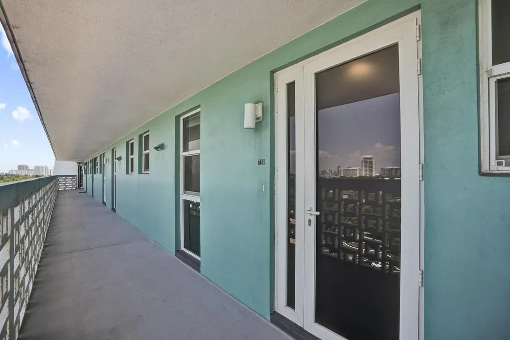 1900 S Ocean Drive Fort Lauderdale FL 33316