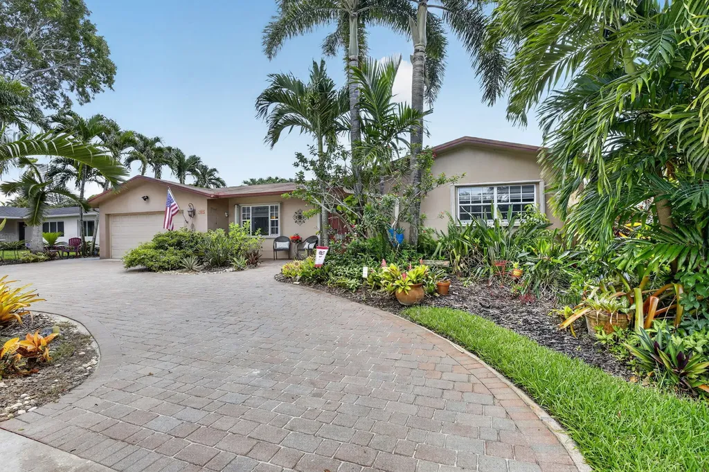 1851 NW 106th Avenue Pembroke Pines FL 33026