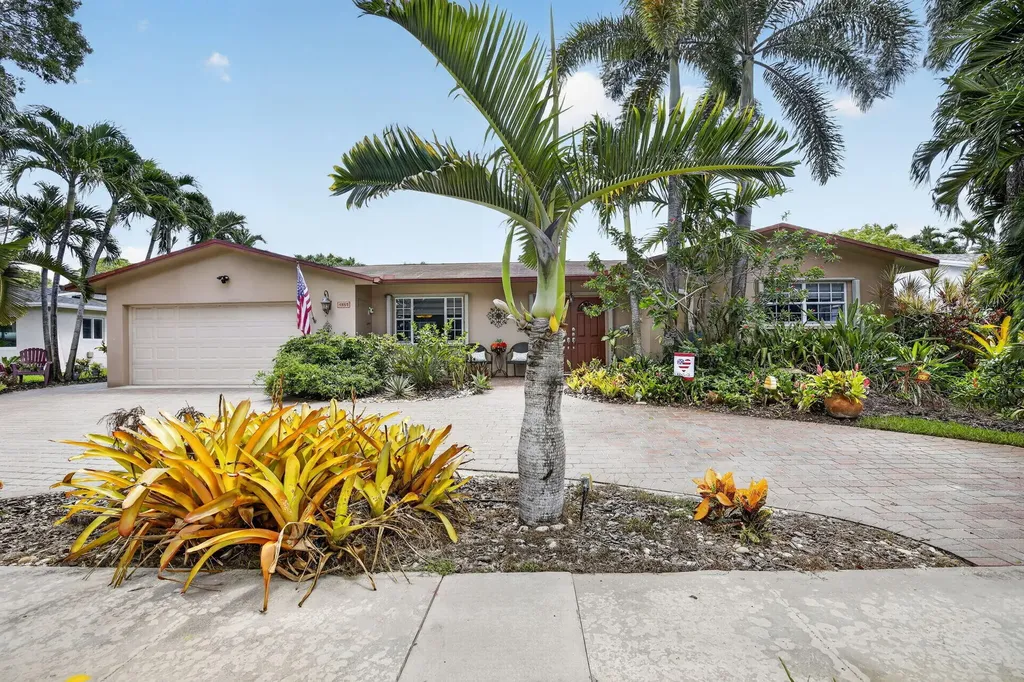 1851 NW 106th Avenue Pembroke Pines FL 33026