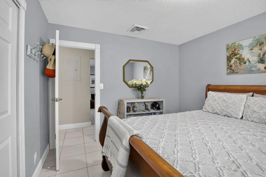 1851 NW 106th Avenue Pembroke Pines FL 33026