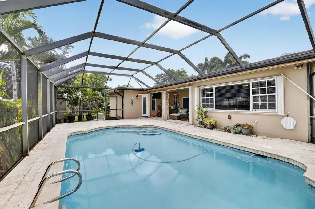 1851 NW 106th Avenue Pembroke Pines FL 33026