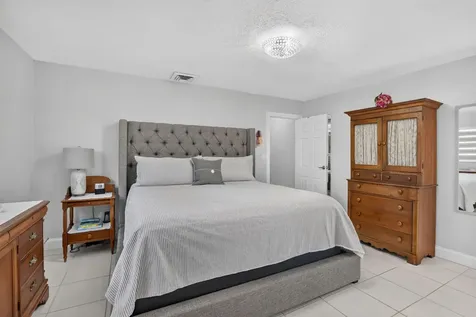 1851 NW 106th Avenue Pembroke Pines FL 33026