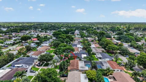 1851 NW 106th Avenue Pembroke Pines FL 33026