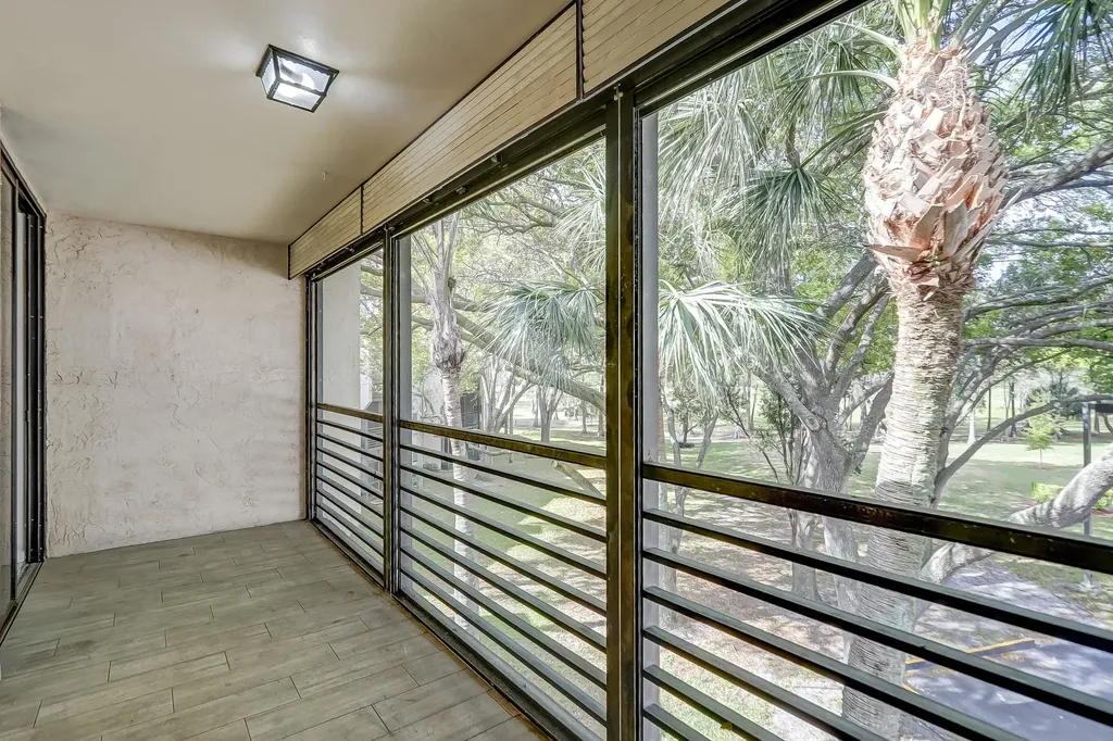 6751 N University Drive Tamarac FL 33321