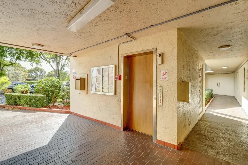 6751 N University Drive Tamarac FL 33321