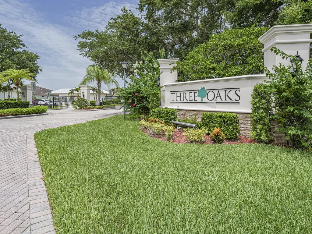 7425 Great Oak Place Vero Beach FL 32966