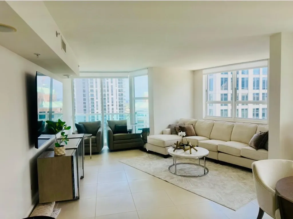 350 SE 2nd Street Fort Lauderdale FL 33301
