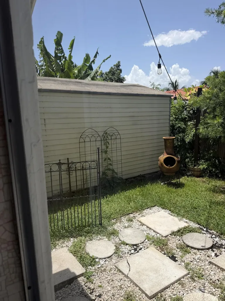 3079 Indian Trail Lake Worth FL 33462