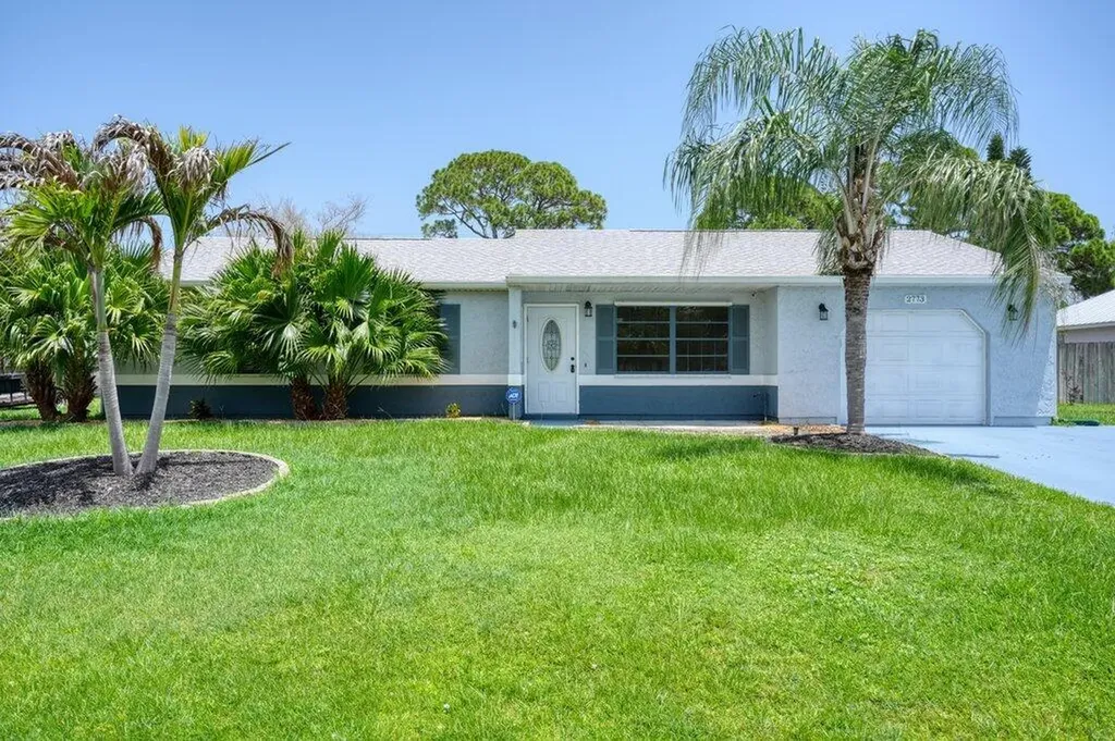 2773 SE Brevard Avenue Port St Lucie FL 34952