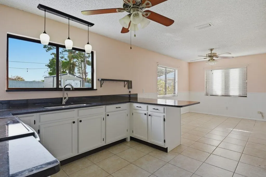 2773 SE Brevard Avenue Port St Lucie FL 34952