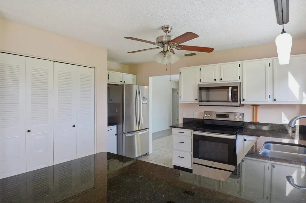 2773 SE Brevard Avenue Port St Lucie FL 34952