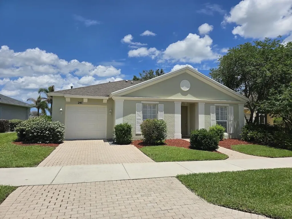 241 SW Lake Forest Way Port St Lucie FL 34986