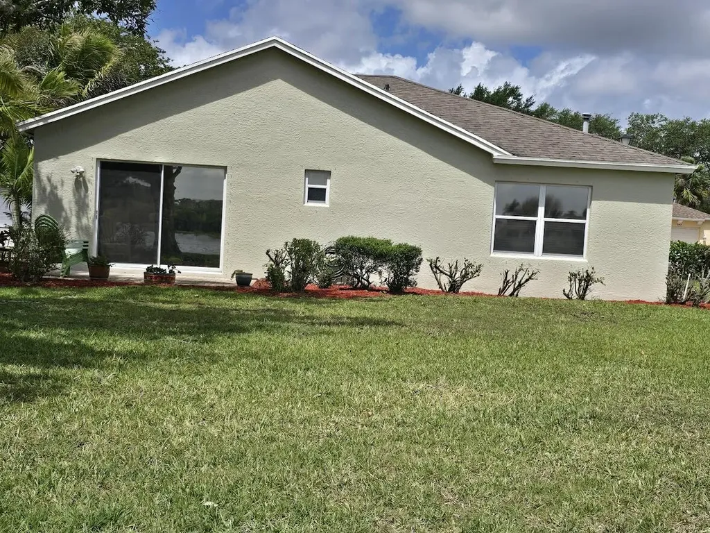 241 SW Lake Forest Way Port St Lucie FL 34986