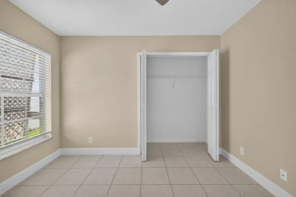 4481 NW 20th Avenue Oakland Park FL 33309