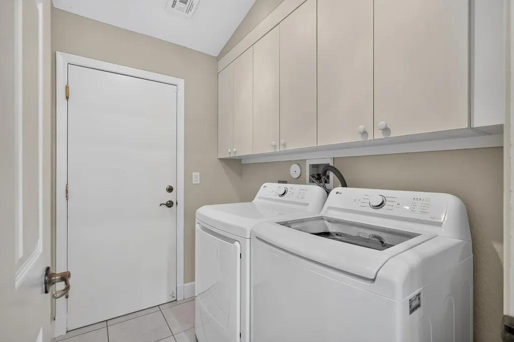 4481 NW 20th Avenue Oakland Park FL 33309
