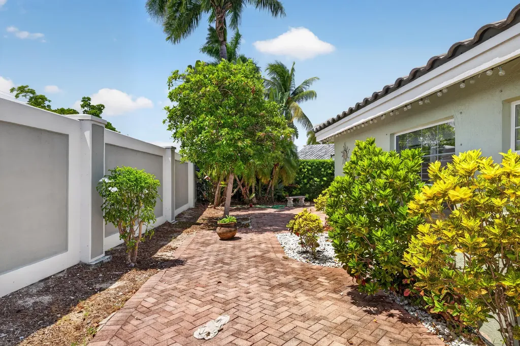 4481 NW 20th Avenue Oakland Park FL 33309