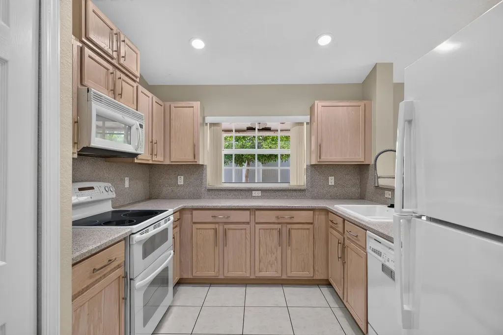4481 NW 20th Avenue Oakland Park FL 33309