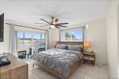 2223 Park Lane Hollywood FL 33021