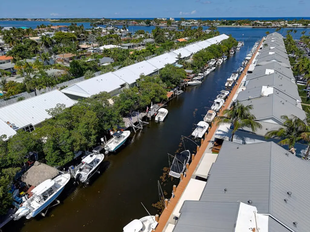 622 Mariners Way Boynton Beach FL 33435