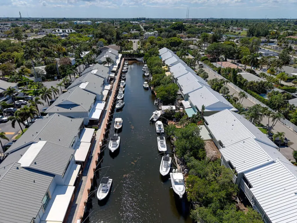 622 Mariners Way Boynton Beach FL 33435