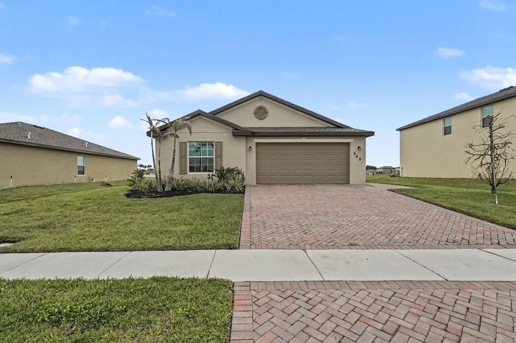 969 Bent Creek Drive Fort Pierce FL 34947