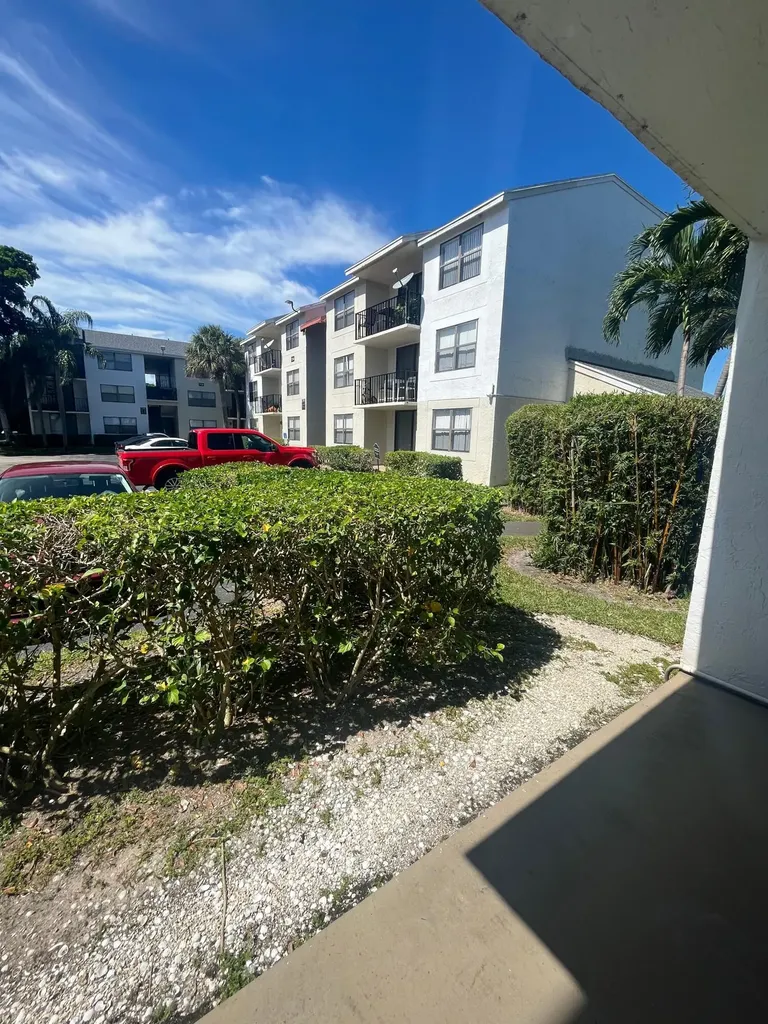 752 Executive Center Drive West Palm Beach FL 33401