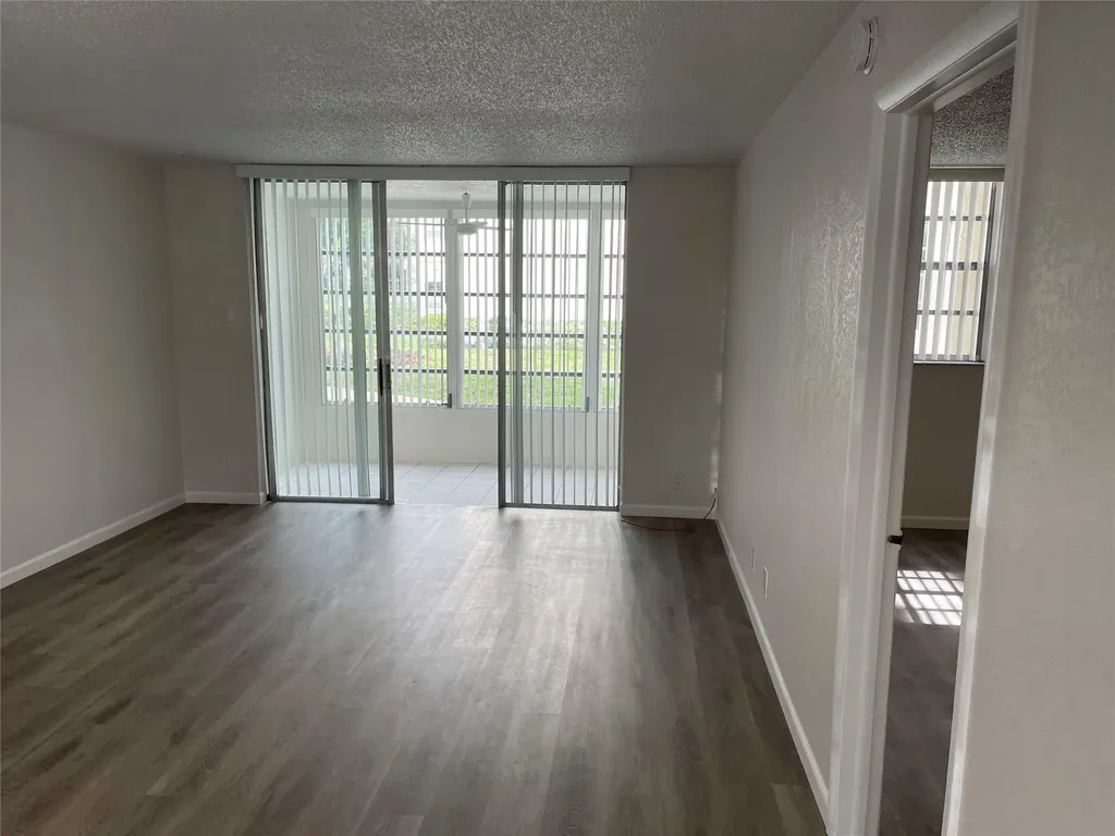 3099 NW 48th Avenue Lauderdale Lakes FL 33313