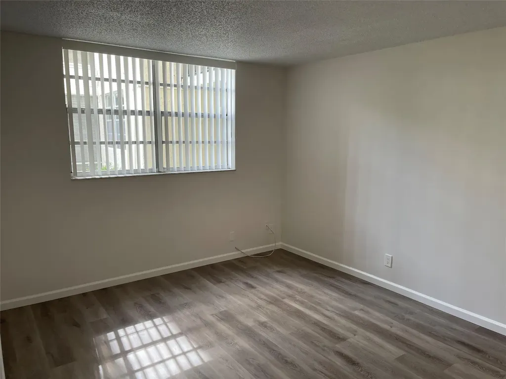 3099 NW 48th Avenue Lauderdale Lakes FL 33313