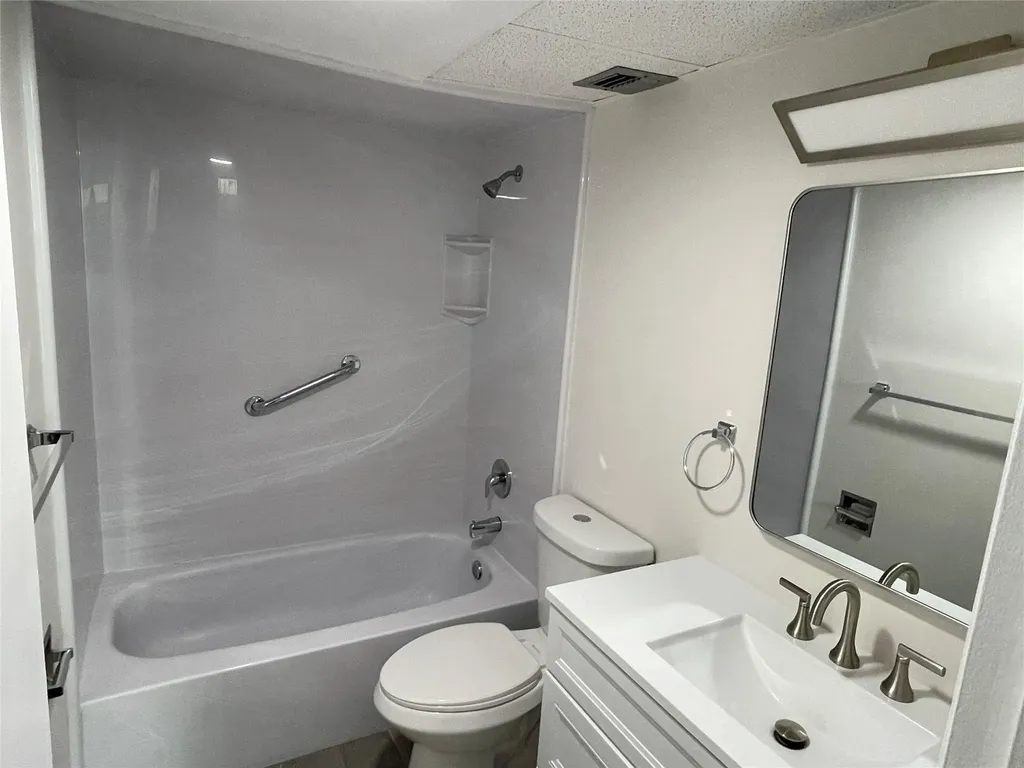 3099 NW 48th Avenue Lauderdale Lakes FL 33313