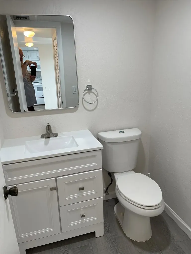 3099 NW 48th Avenue Lauderdale Lakes FL 33313
