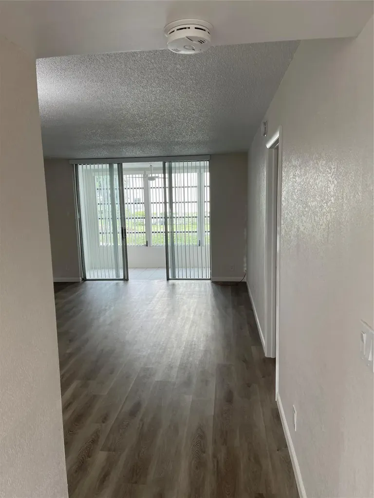 3099 NW 48th Avenue Lauderdale Lakes FL 33313