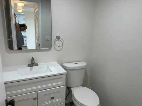 3099 NW 48th Avenue Lauderdale Lakes FL 33313
