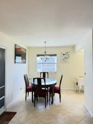 276 Saxony F Delray Beach FL 33446