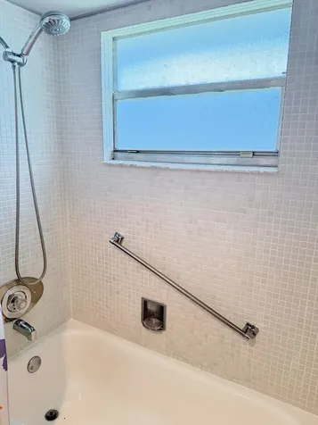 276 Saxony F Delray Beach FL 33446