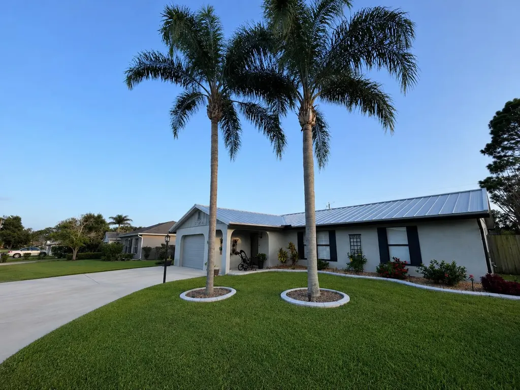 2166 SE Bowie Street Port St Lucie FL 34952