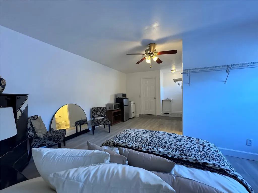 4210 NW 43rd Street Lauderdale Lakes FL 33319