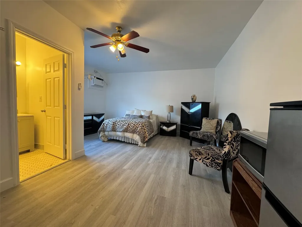 4210 NW 43rd Street Lauderdale Lakes FL 33319