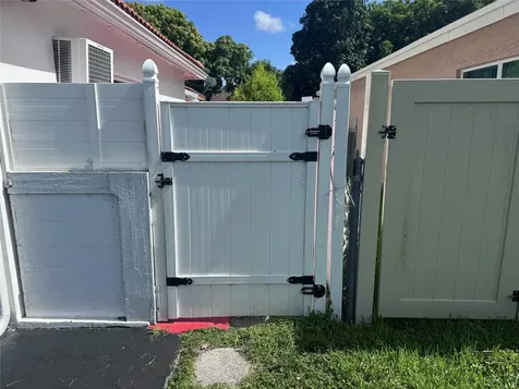 4210 NW 43rd Street Lauderdale Lakes FL 33319