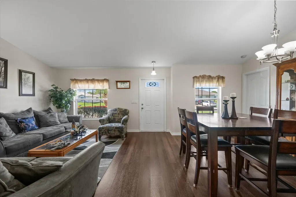 1237 SW Granville Avenue Port St Lucie FL 34953