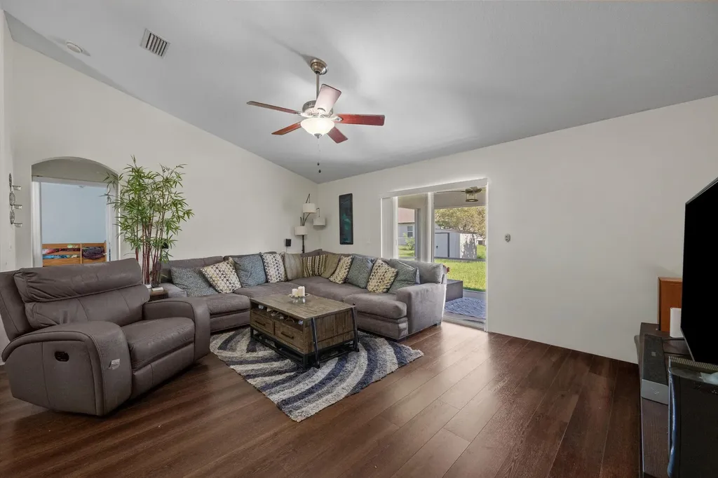 1237 SW Granville Avenue Port St Lucie FL 34953