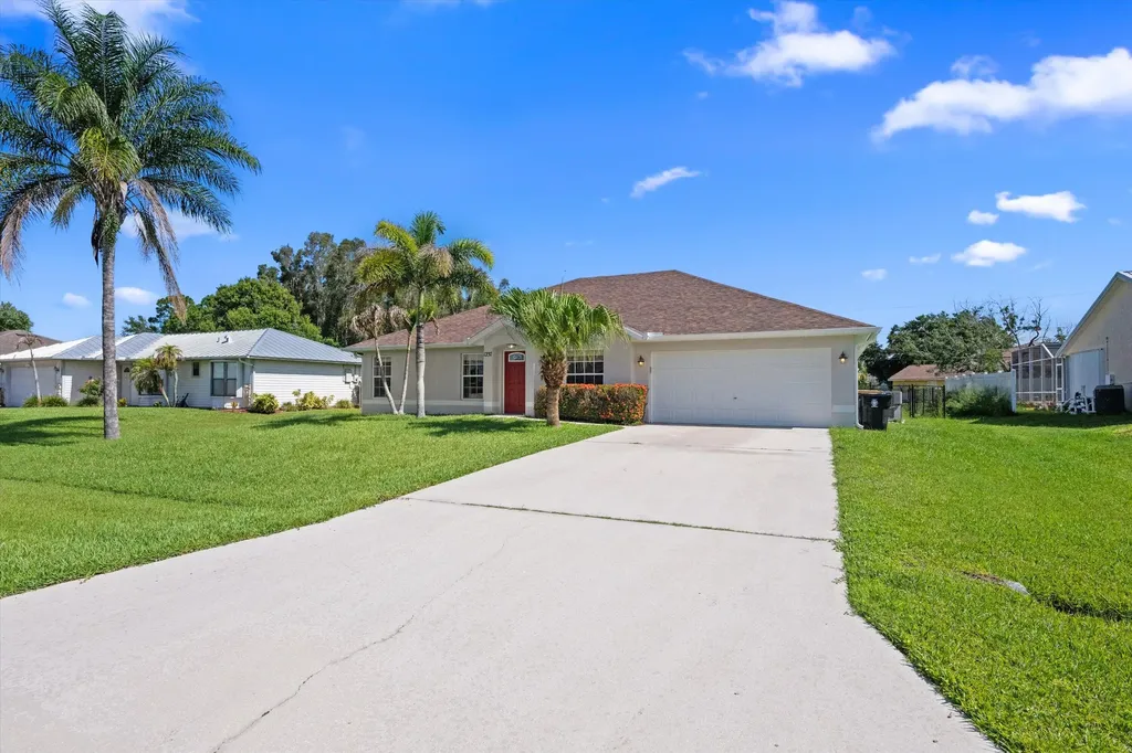 1237 SW Granville Avenue Port St Lucie FL 34953