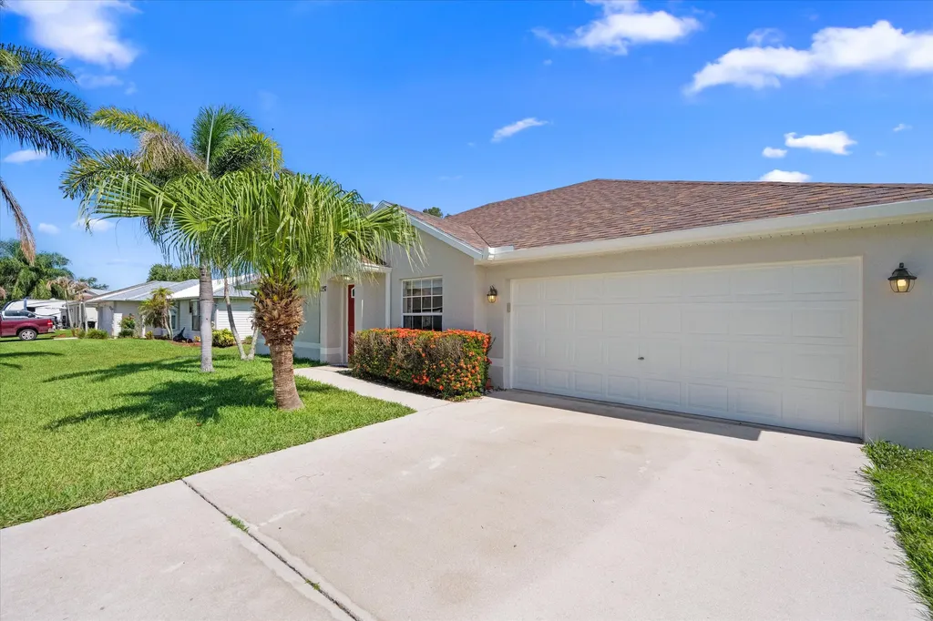 1237 SW Granville Avenue Port St Lucie FL 34953